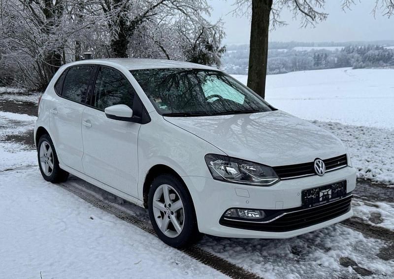 Weiß Gebraucht 2017 VW Polo Comfortline Kleinwagen | 12.399 € (Fairer Preis) - Bild 1/4