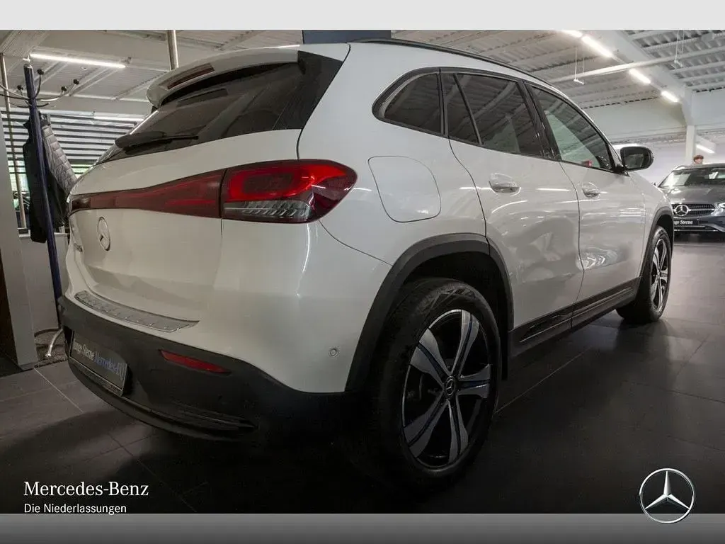 Second-hand Mercedes EQA250 Advanced 139 kW (190 CP) 2023 Alb SUV
