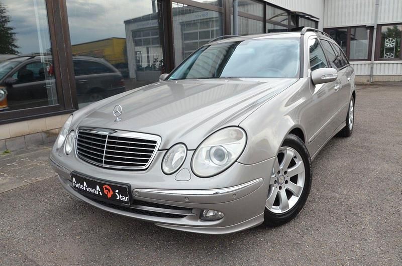 Silber Gebraucht 2005 Mercedes E280 Avantgarde Kombi | 5.790 € (Teuer) - Bild 1/4