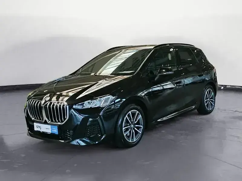 Gebraucht BMW 220 Active Tourer M Sport 170 PS (125 kW) 2025 Van / Kleinbus