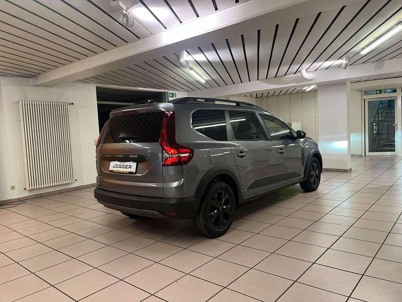 Gebraucht Dacia Jogger Extreme 140 PS (102 kW) 2025 Schiefergrau Van / Kleinbus
