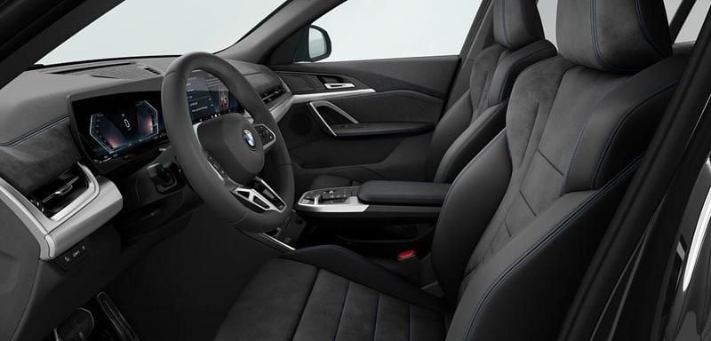 Gebraucht BMW X2 Luxury Line 163 PS (119 kW) 2025 Schwarz SUV