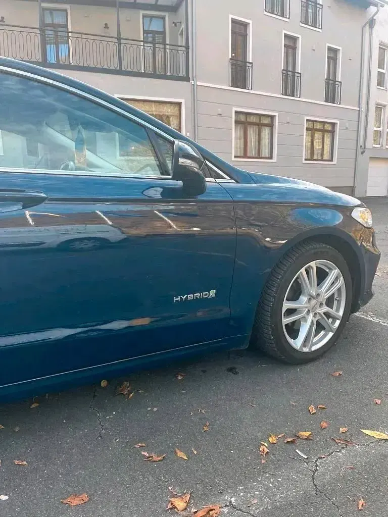 Gebraucht Ford Mondeo 140 PS (102 kW) 2019 Blau Limousine