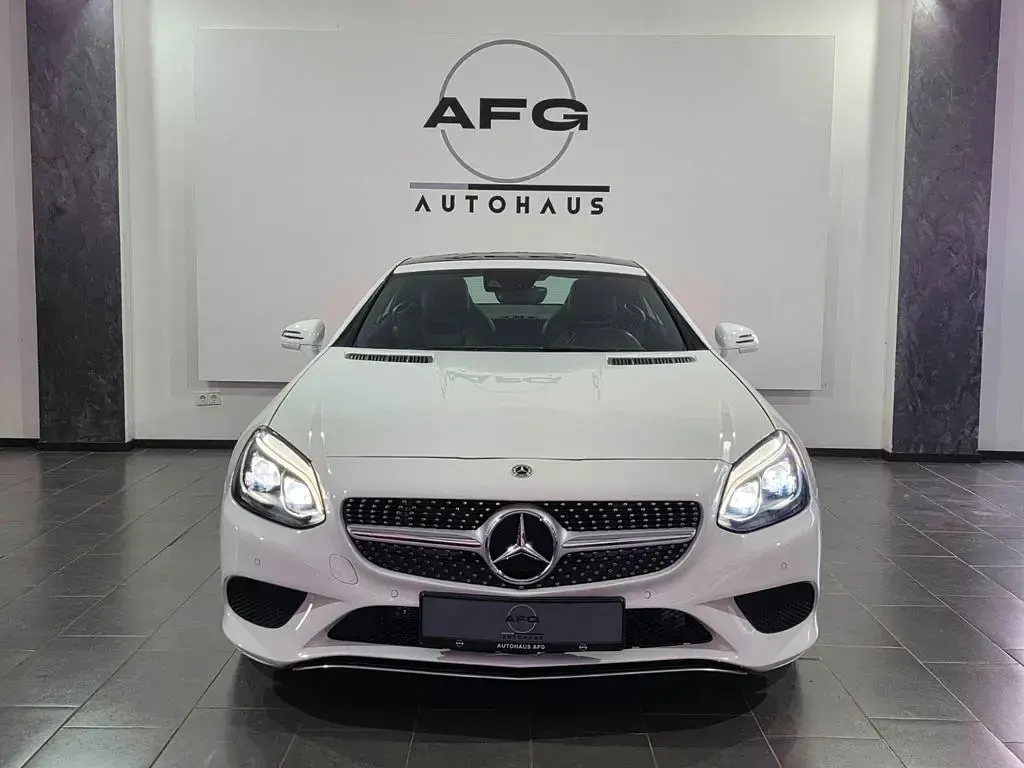 Gebraucht Mercedes SLC300 245 PS (180 kW) 2019 Weiß Cabrio