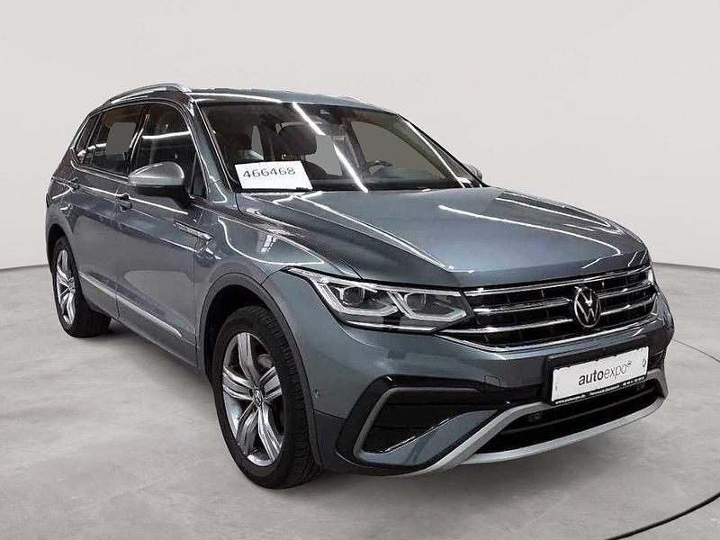 Gebraucht VW Tiguan Allspace Elegance 200 PS (147 kW) 2021 Platinum grey metallic SUV