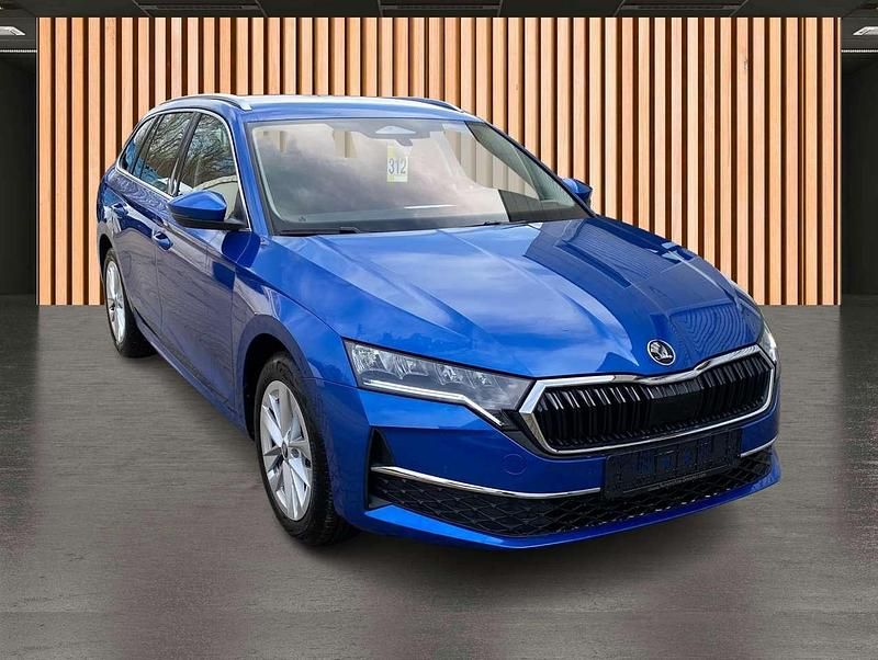 Gebraucht Skoda Octavia Selection 150 PS (110 kW) 2025 Race blau Kombi