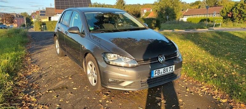 Gebraucht VW Golf VII Join 116 PS (85 kW) 2019 Grau Limousine