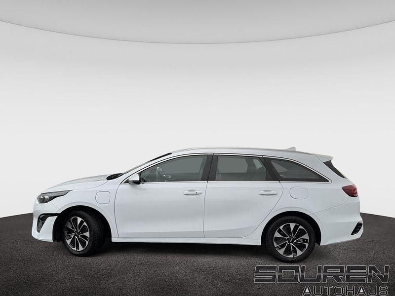 Gebraucht Kia Ceed Sportswagon Comfort 141 PS (103 kW) 2022 Weiß Kombi