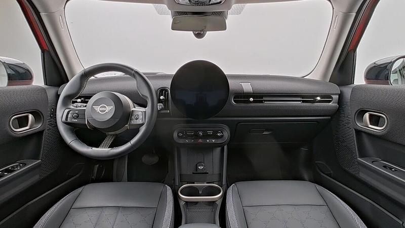 Używany Mini Cooper S Classic 204 KM (150 kW) 2024 Czerwony Hatchback