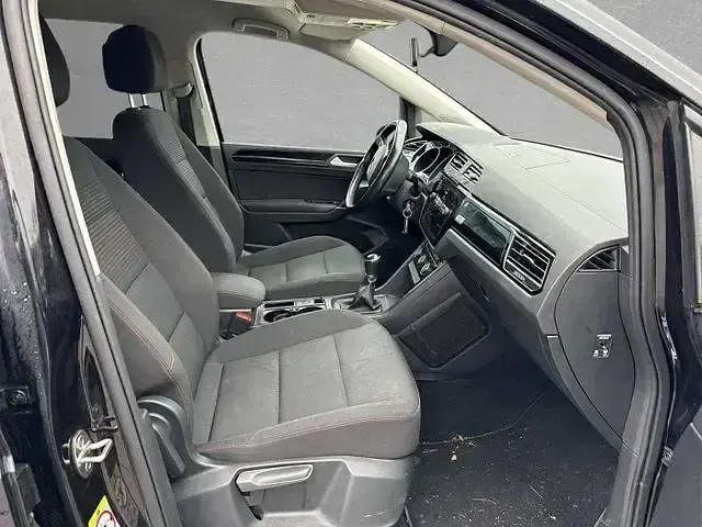 Gebraucht VW Touran Sound 150 PS (110 kW) 2018 Schwarz Van / Kleinbus