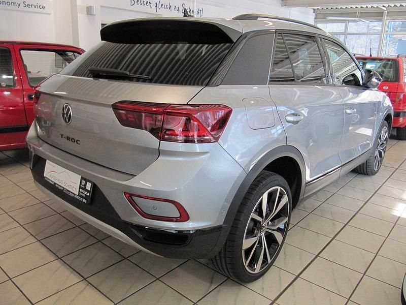 Neu VW T-Roc Design 150 PS (110 kW) 2026 Silber SUV
