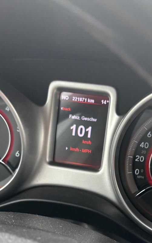 Gebraucht Fiat Freemont 170 PS (125 kW) 2012 Silber SUV