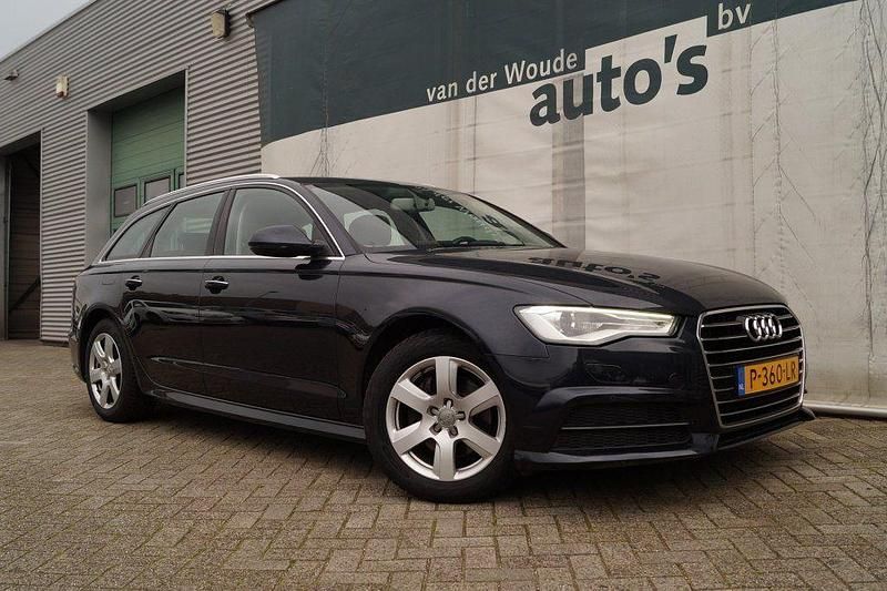 Gebraucht Audi A6 Premium 150 PS (110 kW) 2017 Blau Kombi
