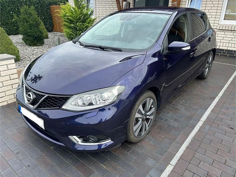 Violett Gebraucht 2015 Nissan Pulsar Limousine | 5.999 € (Superpreis) - Bild 1/4