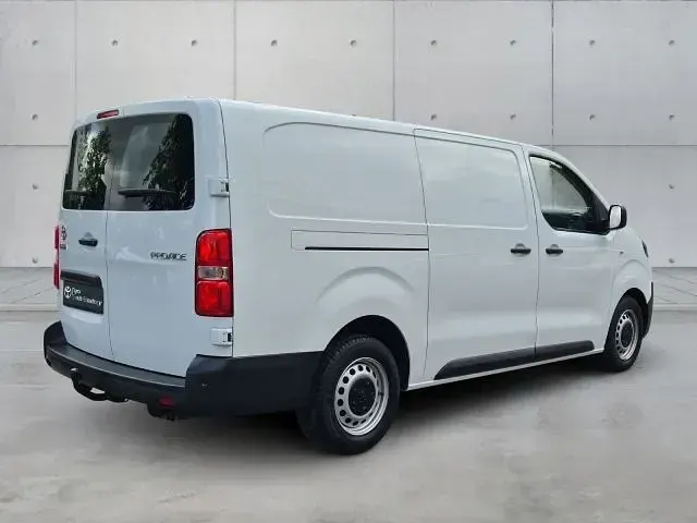 Gebraucht Toyota Proace 144 PS (105 kW) 2022 Weiß Van / Kleinbus