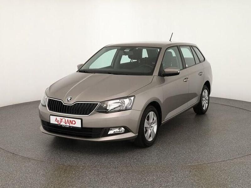 Beige Gebraucht 2018 Skoda Fabia Kleinwagen | 13.890 € (Teuer) - Bild 1/4