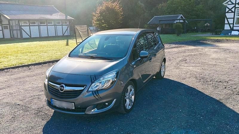 Grau Gebraucht 2016 Opel Meriva Van / Kleinbus | 6.500 € (Guter Preis) - Bild 1/4