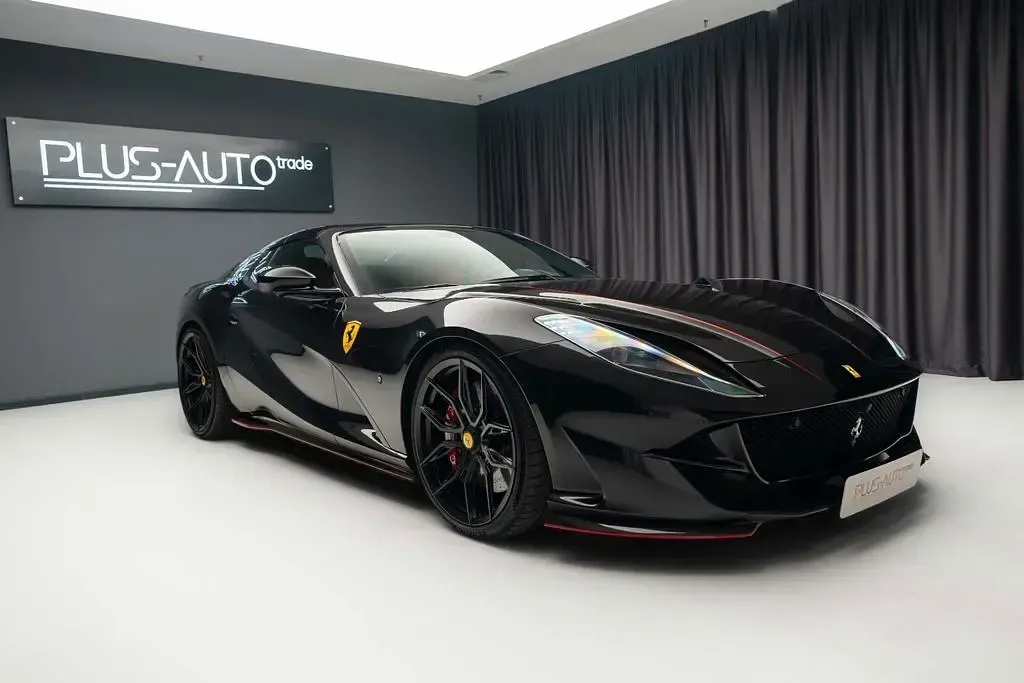 Gebraucht Ferrari 812 801 PS (589 kW) 2022 Schwarz