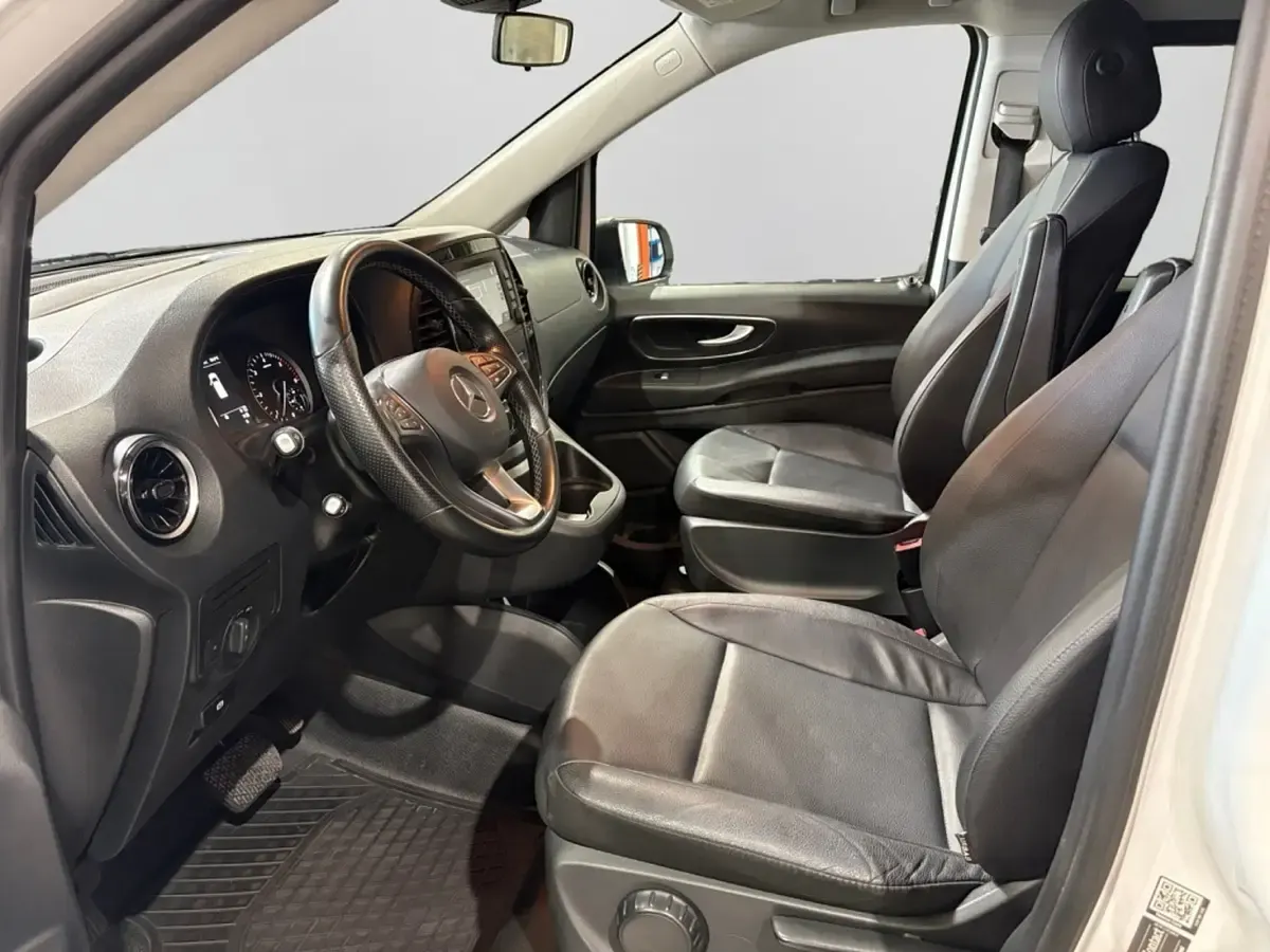 Gebraucht Mercedes Vito 190 PS (139 kW) 2022 Arktikweiß Van