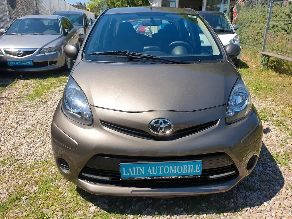 Gebraucht Toyota Aygo Cool 68 PS (50 kW) 2014 Grau Kleinwagen