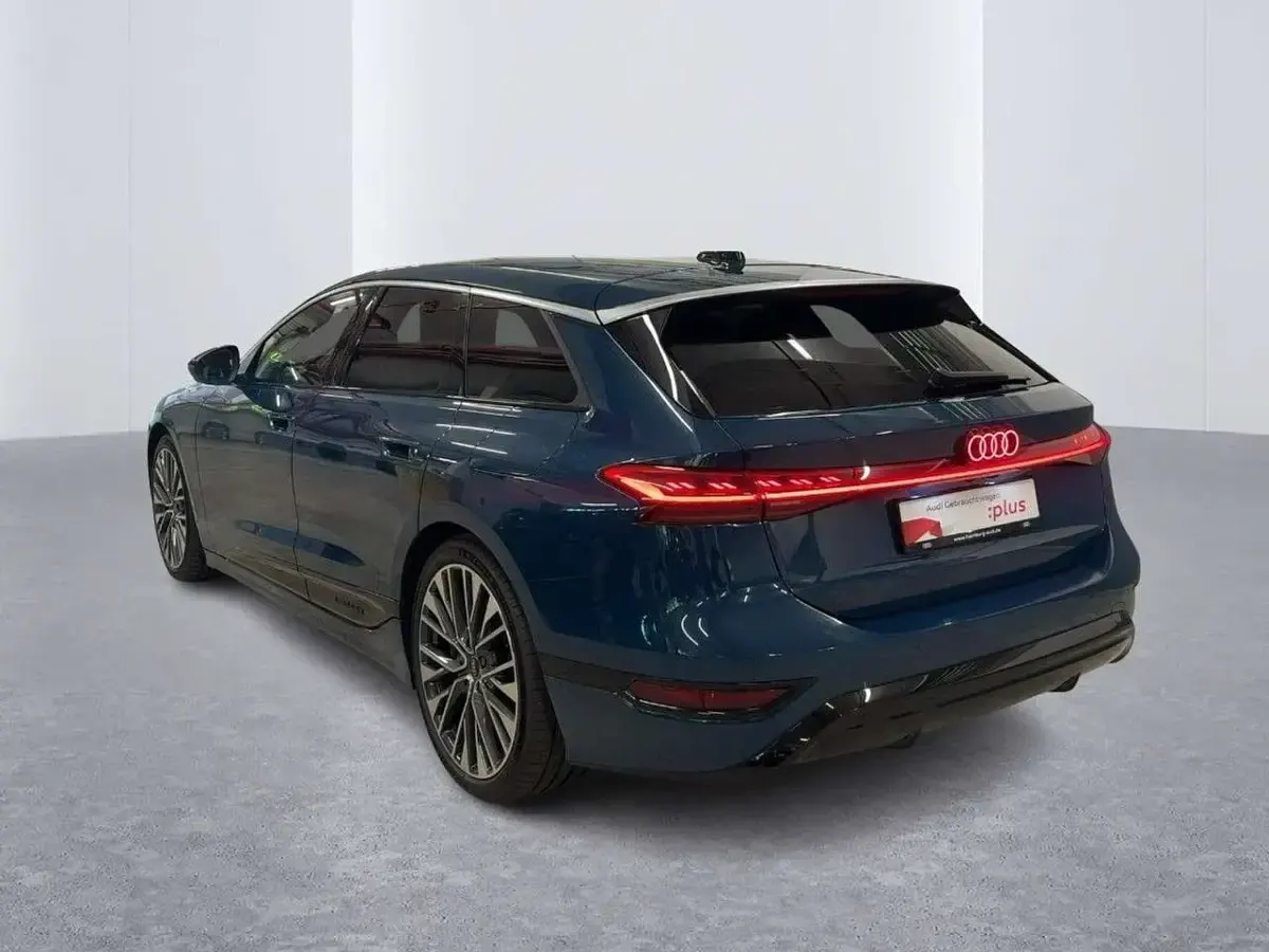 Gebraucht Audi A6 e-tron S-Line 269 kW (367 PS) 2025 Malpeloblau metallic Kombi