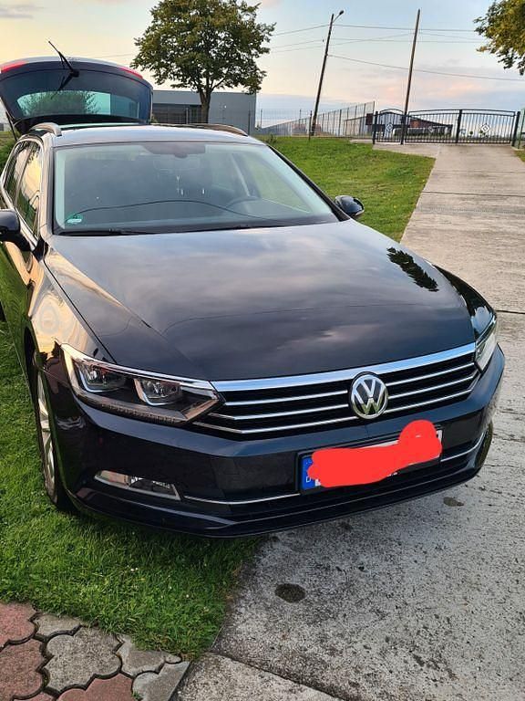 Schwarz Gebraucht 2018 VW Passat Comfortline Kombi | 14.700 € (Guter Preis) - Bild 1/4
