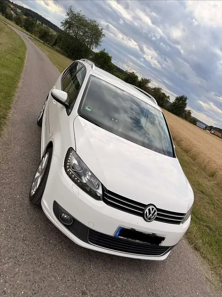 Gebraucht VW Touran Highline 170 PS (125 kW) 2012 Weiß Van / Kleinbus