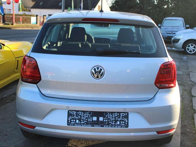 Gebraucht VW Polo Comfortline 75 PS (55 kW) 2017 Blue silk metallic Kleinwagen