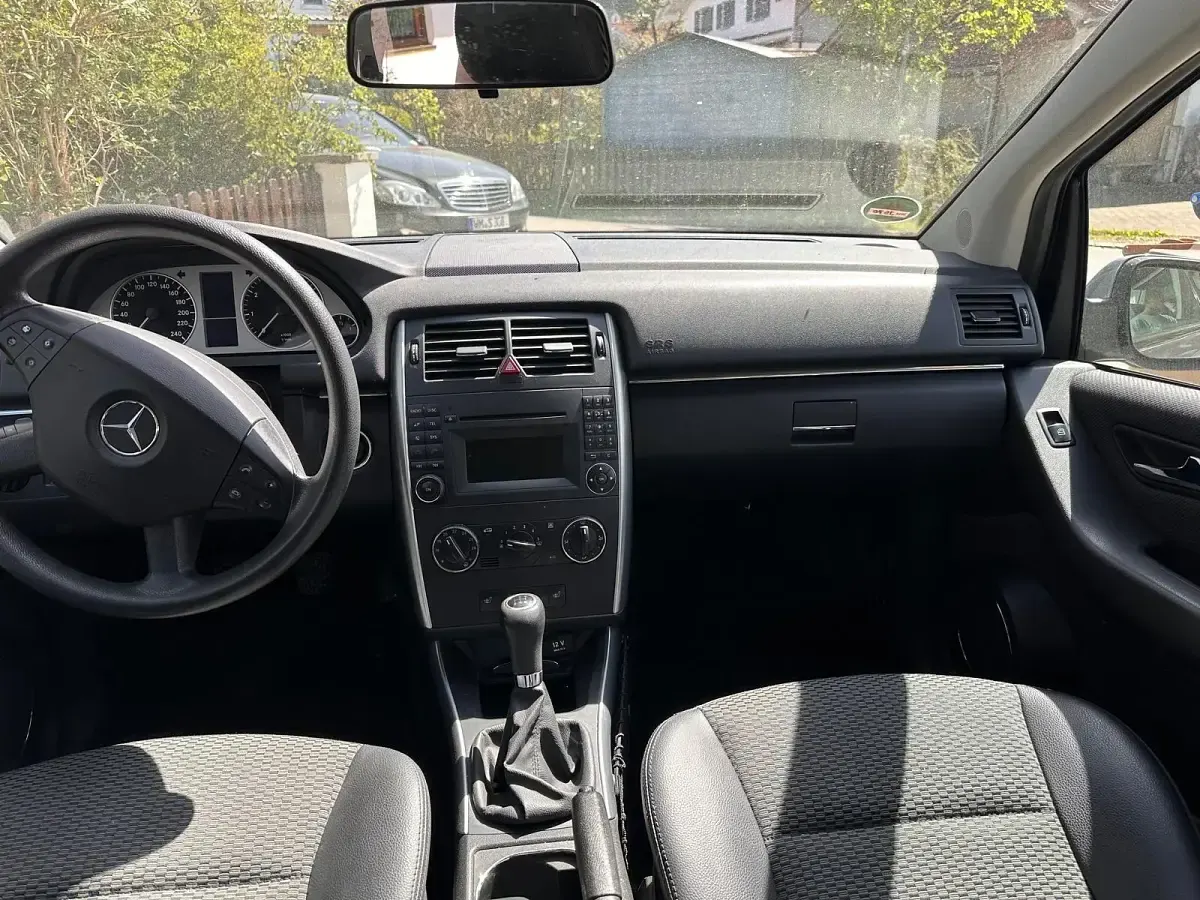 Gebraucht Mercedes B200 136 PS (100 kW) 2008 Grau Van / Kleinbus