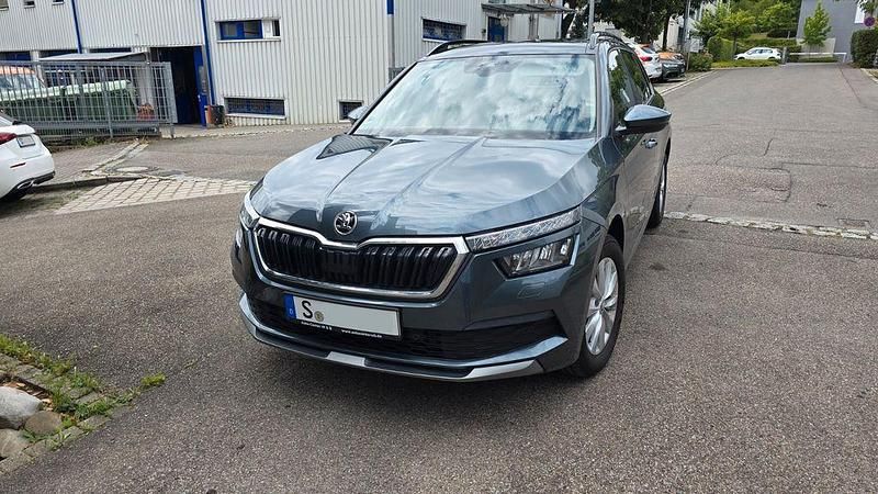 Grau Gebraucht 2021 Skoda Kamiq Ambition SUV | 19.990 € (Superpreis) - Bild 1/4