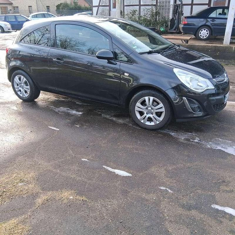 Gebraucht Opel Corsa Active 70 PS (51 kW) 2013 Schwarz Limousine
