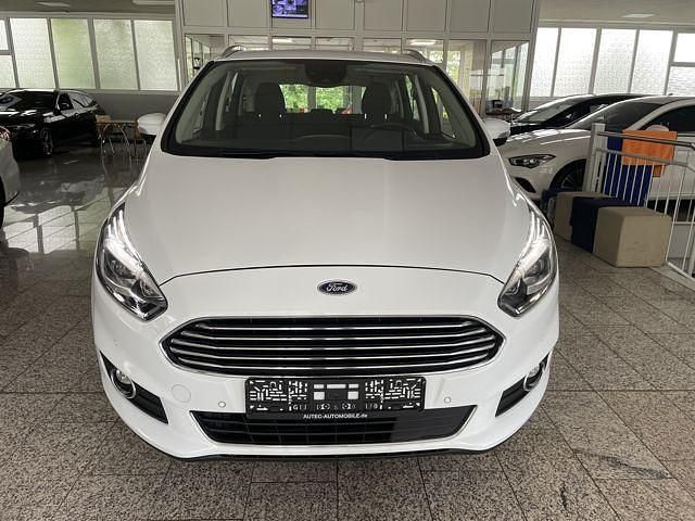 Gebraucht Ford S-MAX Titanium 190 PS (139 kW) 2020 Weiß Van / Kleinbus