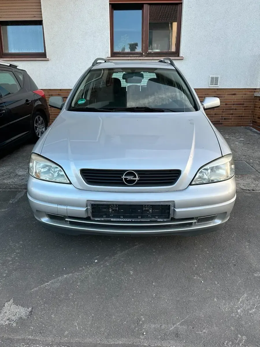 Gebraucht Opel Astra 101 PS (74 kW) 2002 Silber Kombi