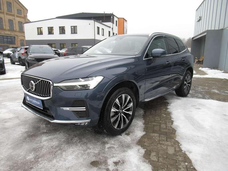 Gebraucht Volvo XC60 Plus 250 PS (183 kW) 2023 Denim blue SUV
