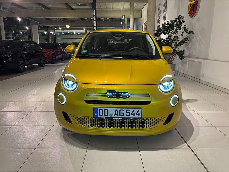 Neu Fiat 500 65 PS (47 kW) 2026 Gelb Kleinwagen