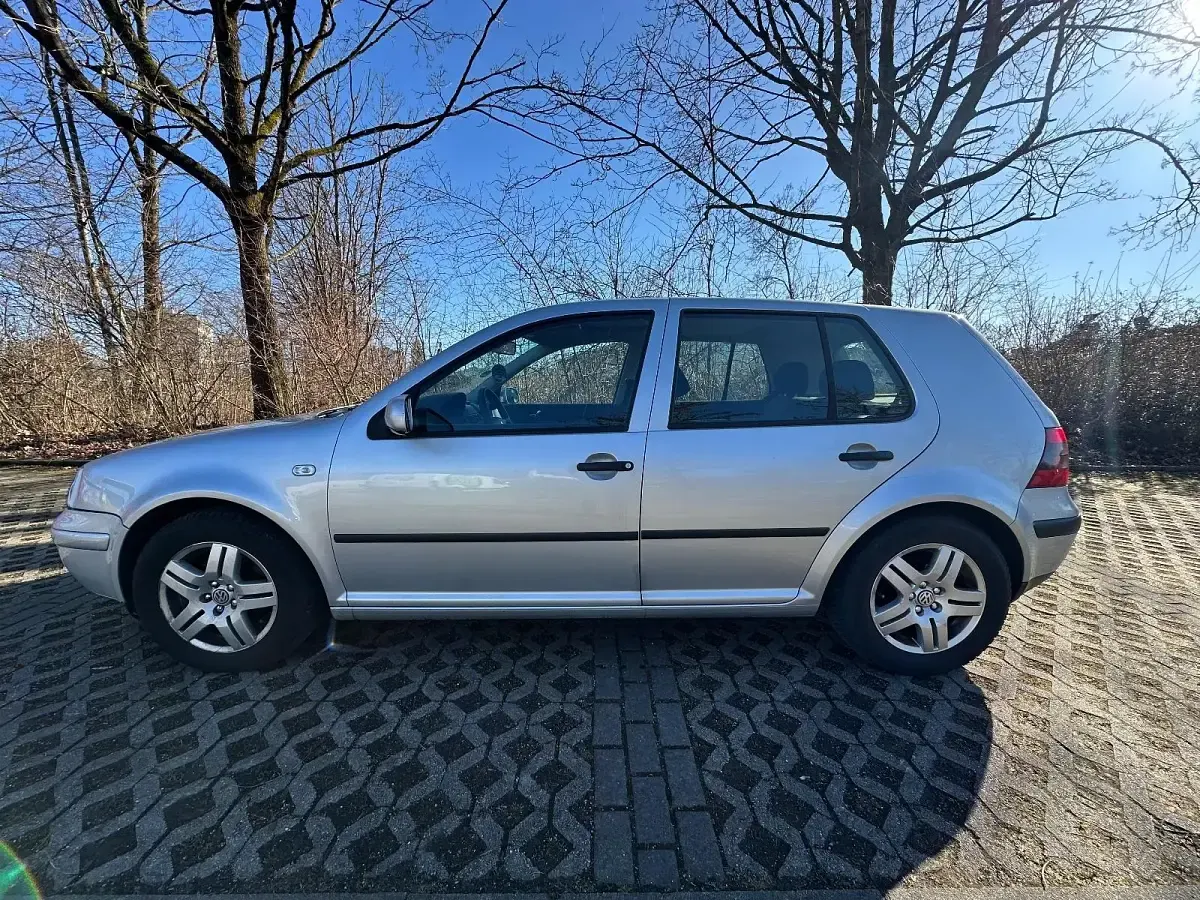 Gebraucht VW Golf IV 116 PS (85 kW) 2000 Silber Limousine