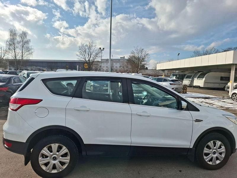 Gebraucht Ford Kuga Titanium 182 PS (133 kW) 2013 Weiß SUV