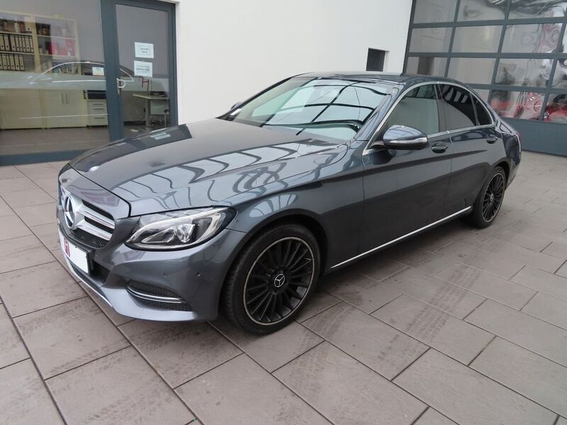 Grau Gebraucht 2014 Mercedes C180 Avantgarde Limousine | 16.885 € (Fairer Preis) - Bild 1/4