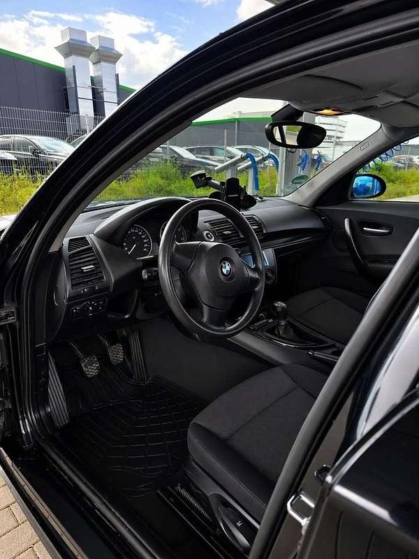 Używany BMW 118 Performance 122 KM (89 kW) 2006 Czarny Hatchback
