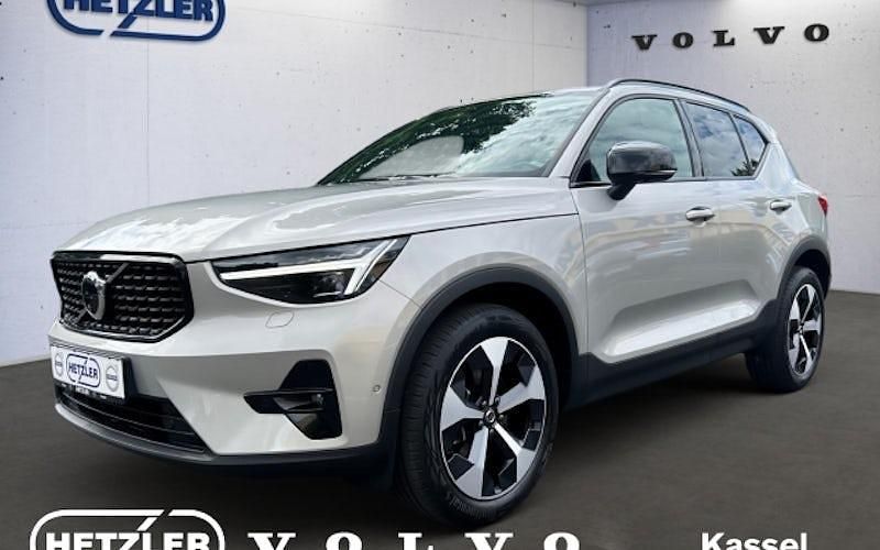 Silber Gebraucht 2024 Volvo XC40 Plus SUV | 38.950 € (Etwas zu teuer) - Bild 1/4