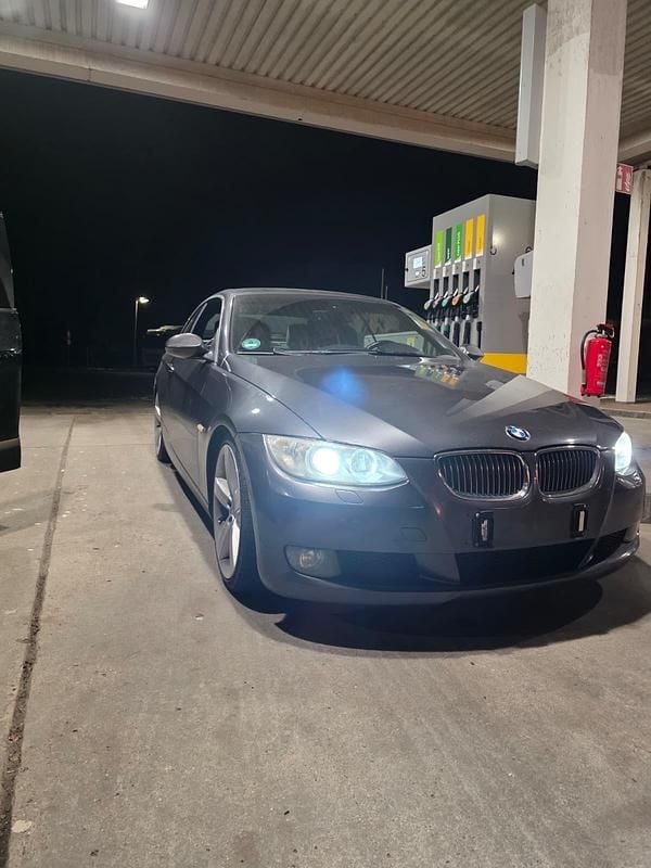 Grau Gebraucht 2007 BMW 330 Cabriolet Cabrio | 9.300 € (Guter Preis) - Bild 1/4