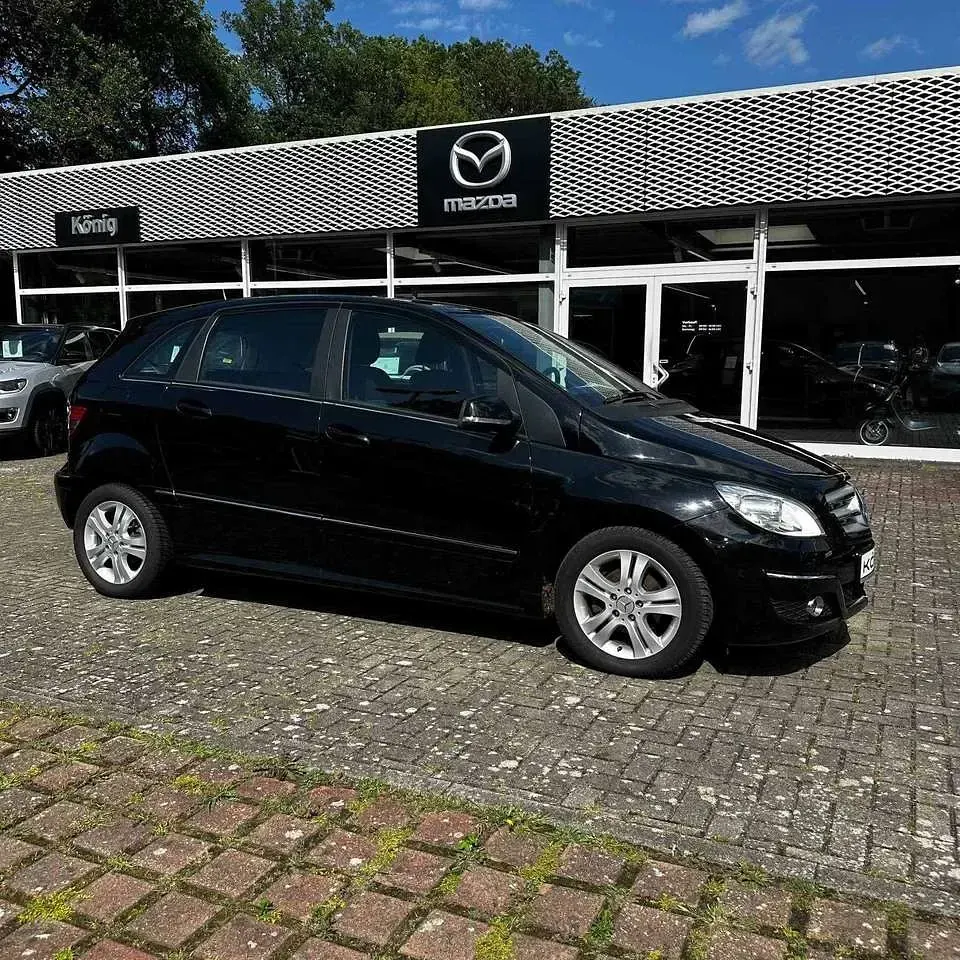 Gebraucht Mercedes B180 116 PS (85 kW) 2009 Schwarz Van / Kleinbus