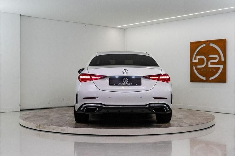 Second-hand Mercedes C180 AMG line 2023 Alb Berlinǎ