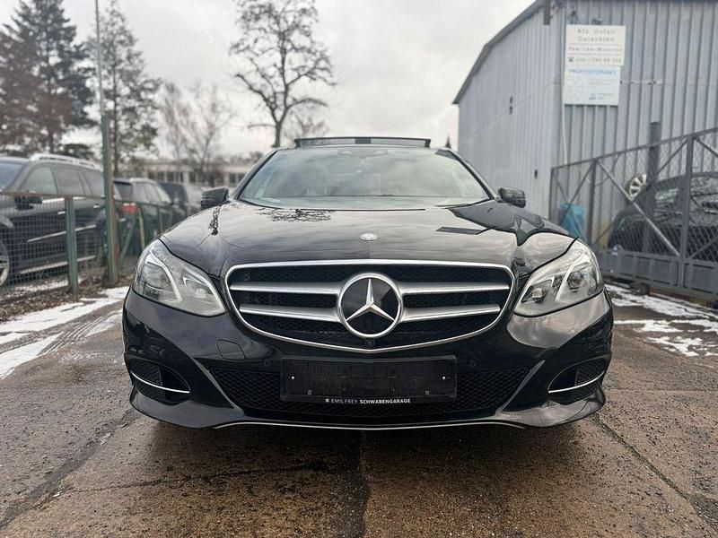Gebraucht Mercedes E350 306 PS (225 kW) 2014 Schwarz Limousine