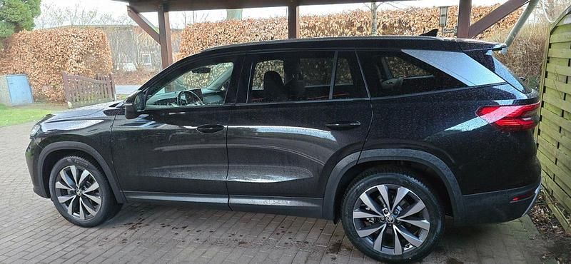 Schwarz Gebraucht 2024 Skoda Kodiaq SUV | 43.000 € (Fairer Preis) - Bild 1/4