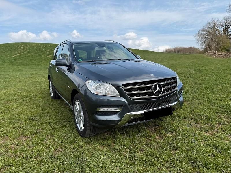Gebraucht Mercedes ML250 204 PS (150 kW) 2012 Grau SUV