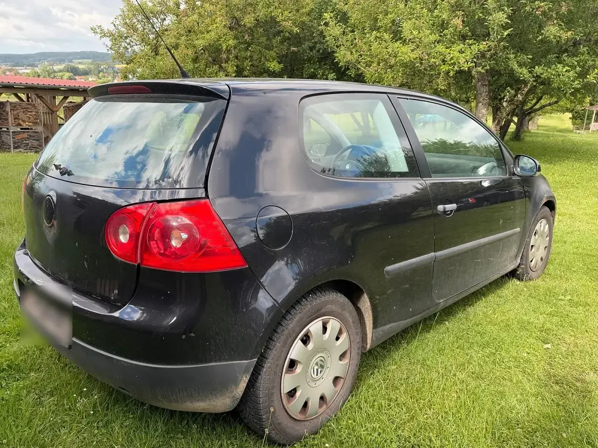 Gebraucht VW Golf IV 100 PS (73 kW) 2005 Schwarz Limousine