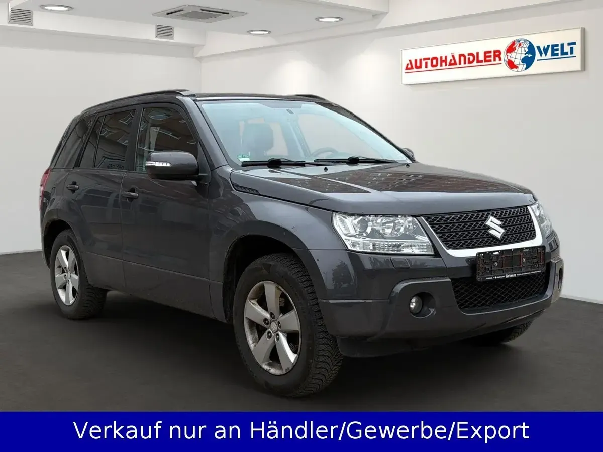 Gebraucht Suzuki Grand Vitara 129 PS (94 kW) 2012 Grau SUV