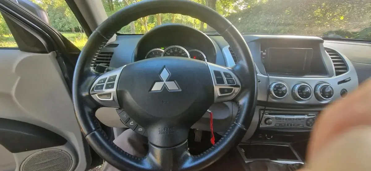 Gebraucht Mitsubishi L 178 PS (130 kW) 2013 Grau SUV