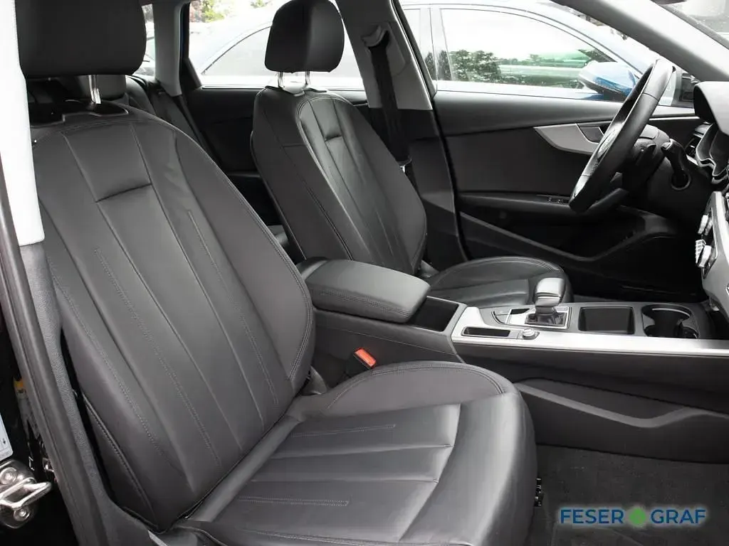 Gebraucht Audi A4 Ambiente 204 PS (150 kW) 2022 Mythosschwarz metallic Kombi